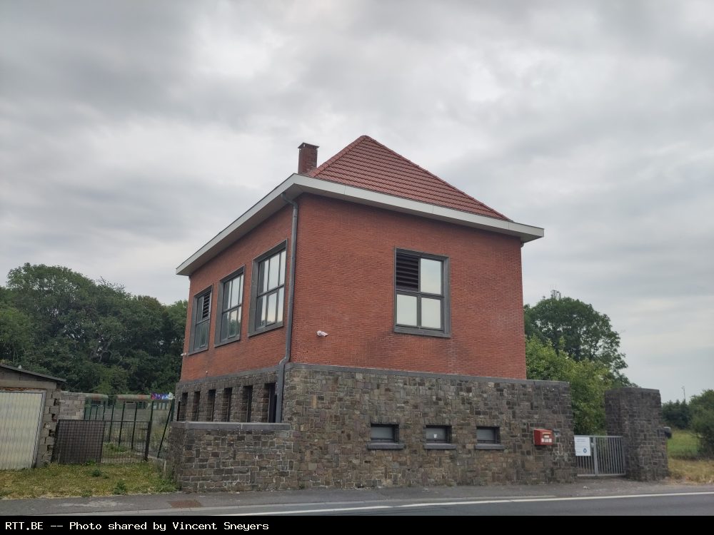 Telephone exchange — Chee De Chimay
