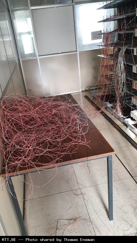 Telephone exchange — Av Combattants