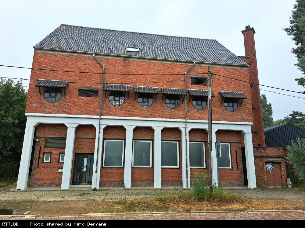 Telephone exchange — Bouwel