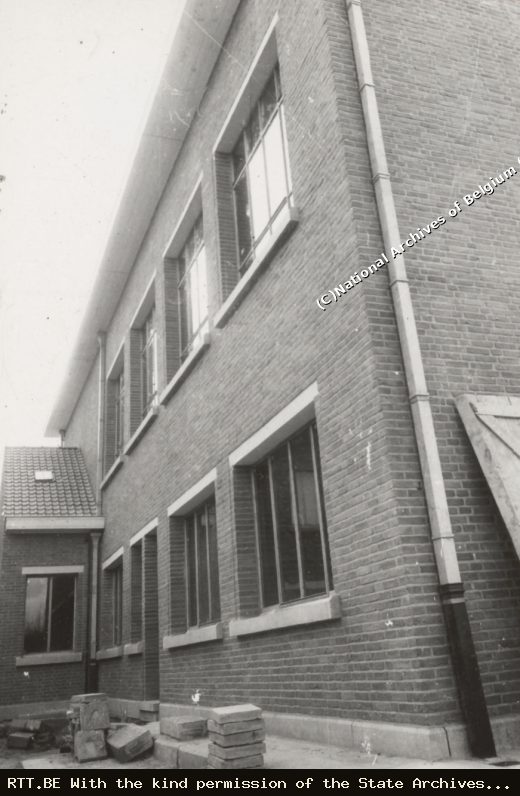 Telephone exchange — Zele