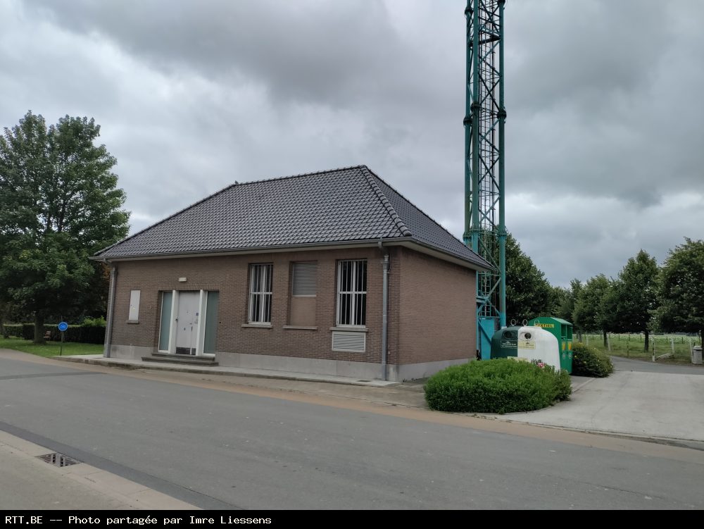 Central téléphonique — Douvieweg