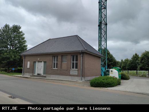 Central téléphonique — Douvieweg