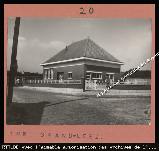 Central téléphonique — Grand Leez