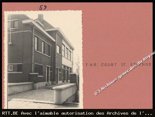 Central téléphonique — Court-Saint-Etienne Gare