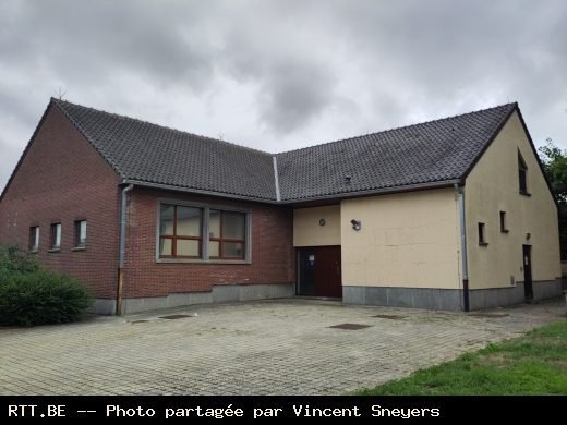 Central téléphonique — Chee De Wavre