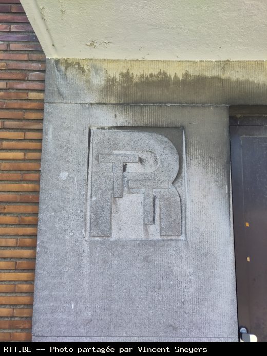 Central téléphonique — Pave D'Ath