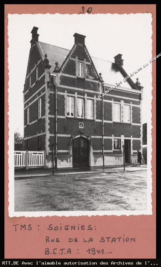 Central téléphonique — R De La Station