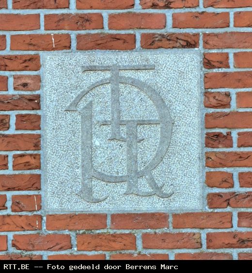 Heel mooie versie van het RTT logo, dat op vele gebouwen uit de jaren 1950 te zien is.